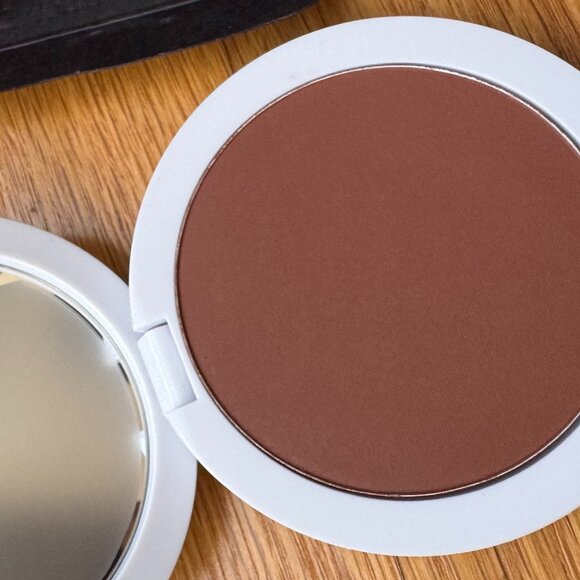 Makeup by Mario Soft Sculpt Bronzer in Deep - Picture 2 of 8